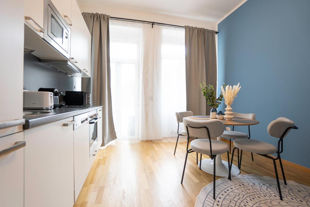 Bright Stylish Apartment With A Balcony In A Top Location เวียนนา ภายนอก รูปภาพ