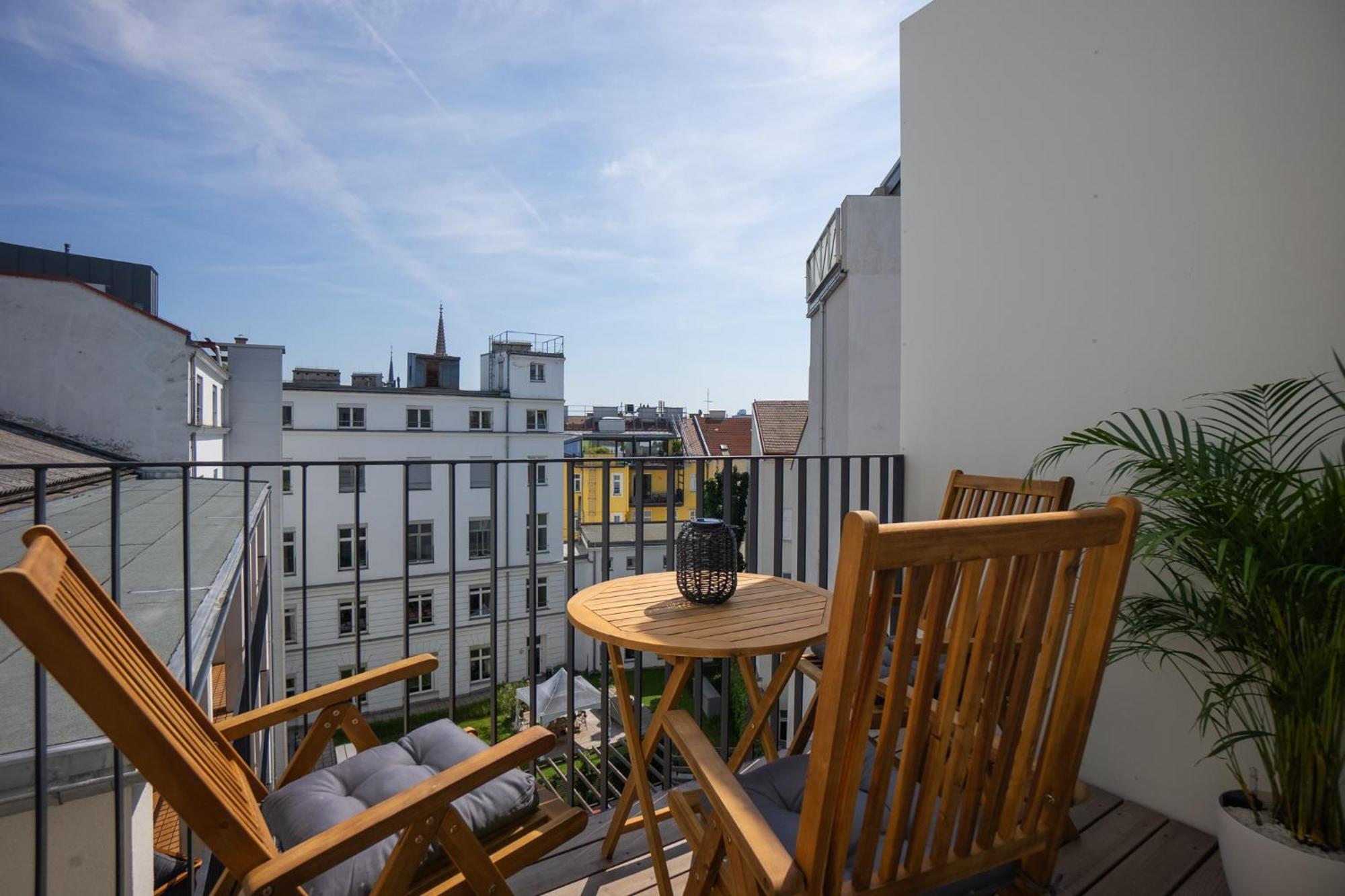 Bright Stylish Apartment With A Balcony In A Top Location เวียนนา ภายนอก รูปภาพ