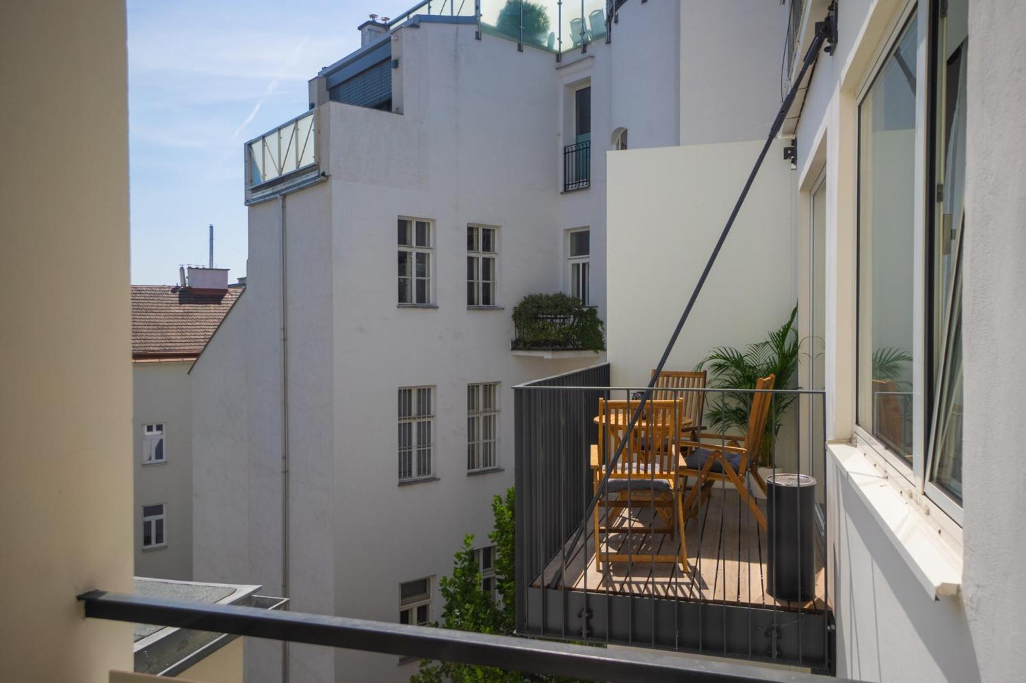 Bright Stylish Apartment With A Balcony In A Top Location เวียนนา ภายนอก รูปภาพ