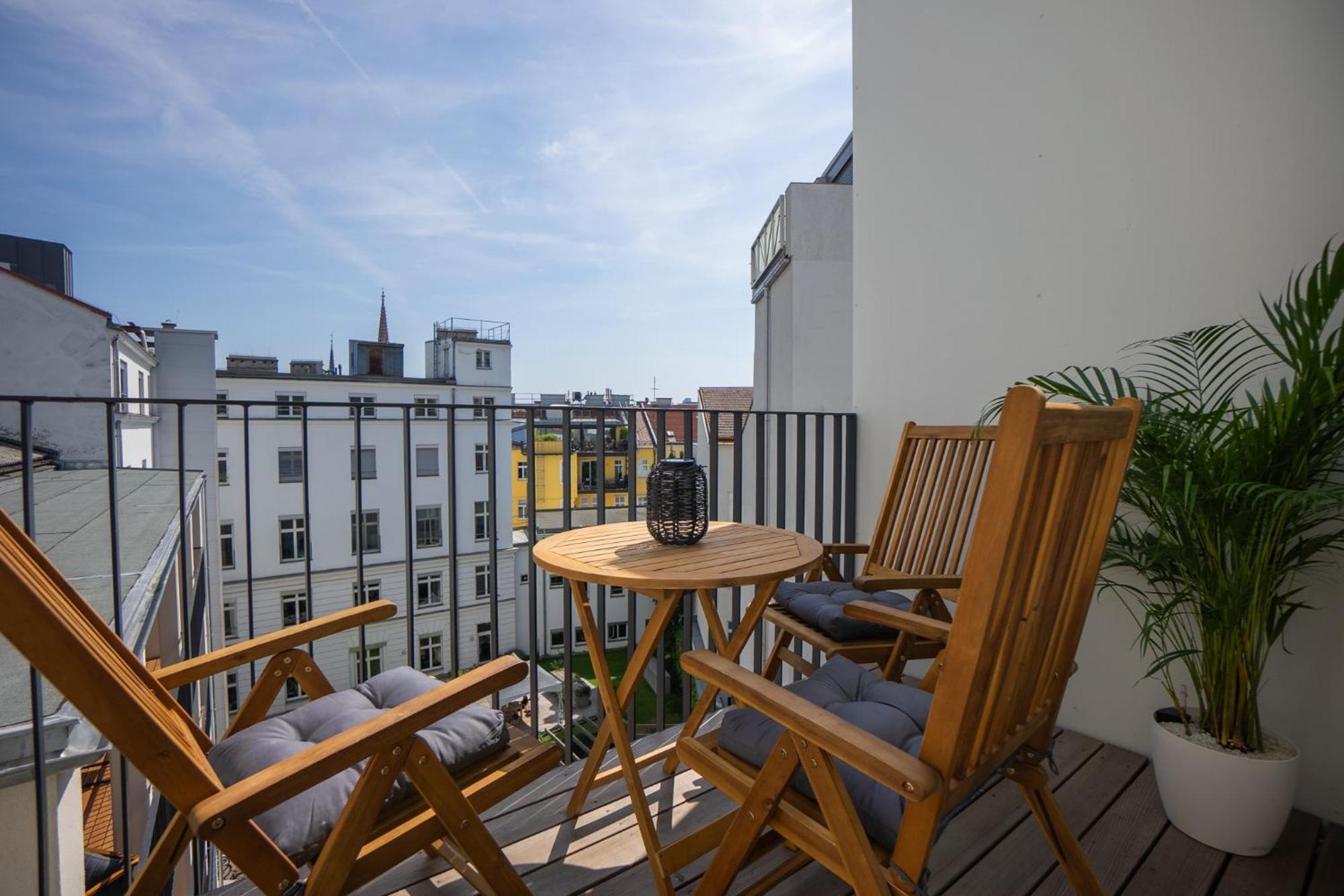 Bright Stylish Apartment With A Balcony In A Top Location เวียนนา ภายนอก รูปภาพ